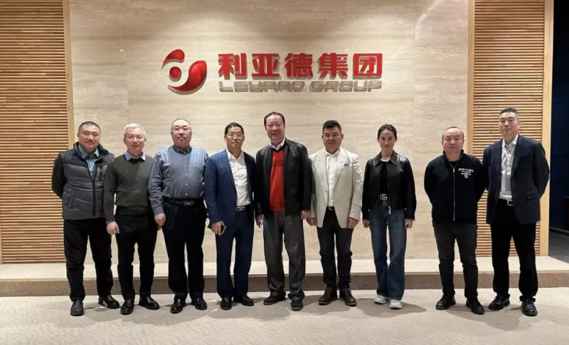 中國演藝設(shè)備技術(shù)協(xié)會理事長朱新村一行走訪利亞德集團(tuán)