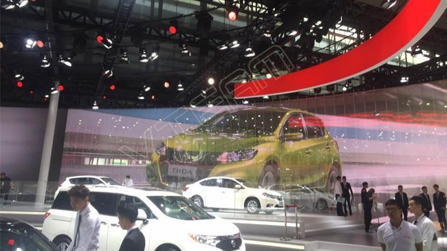 車展LED透明屏使用應(yīng)該具備哪些條件？